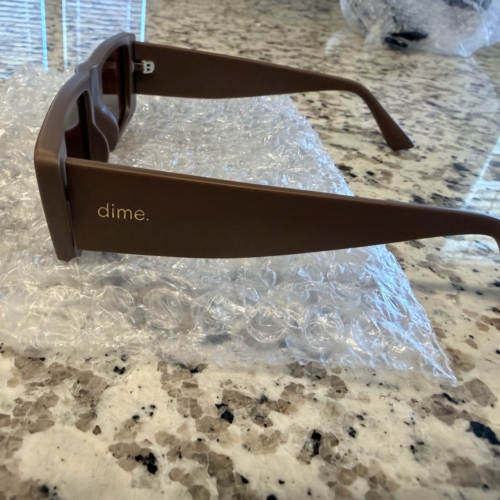 REVOLVE Taupe Rectangular Sunglasses NWT - image 2